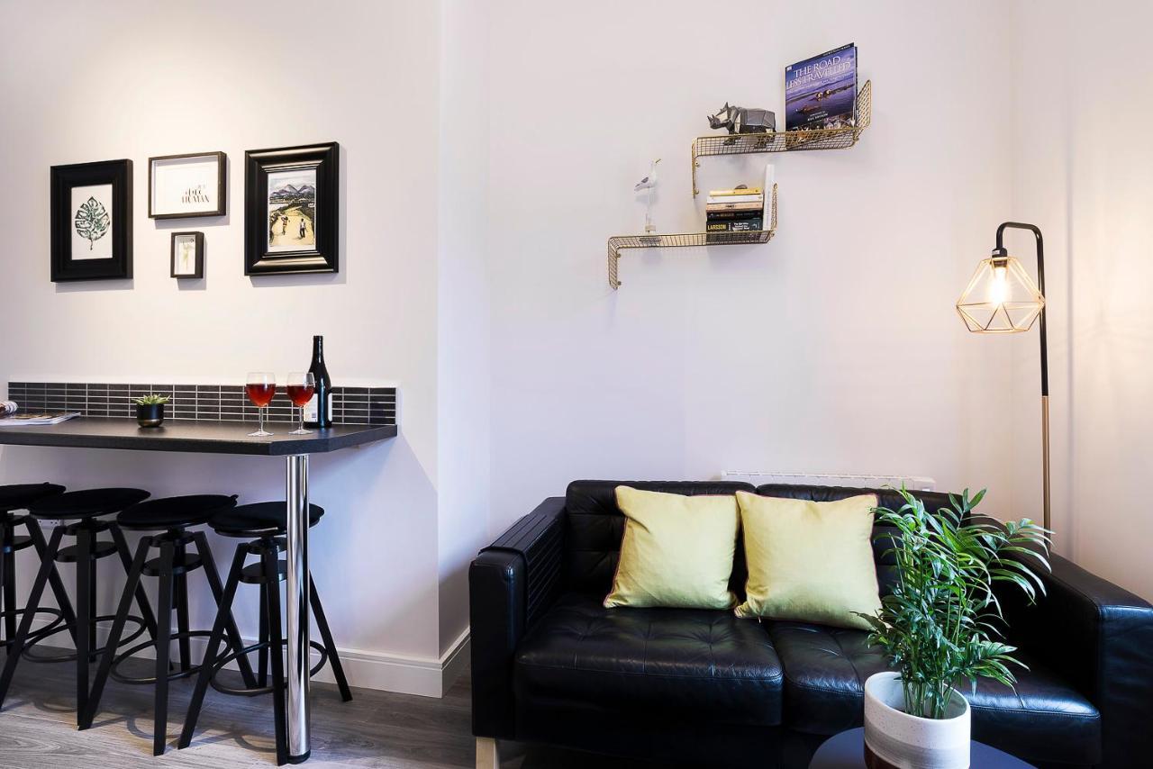 Blue Door Apartments Нюкасъл Екстериор снимка