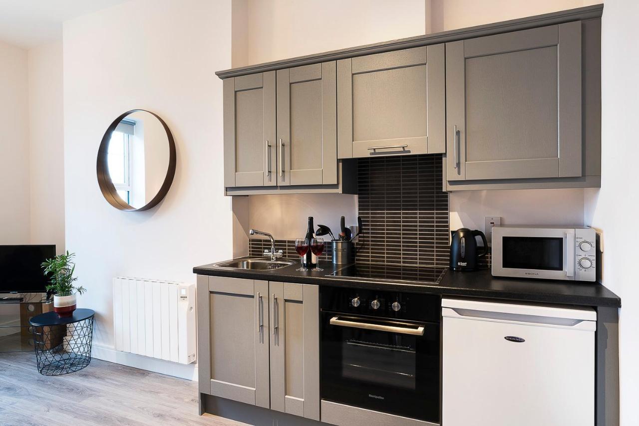 Blue Door Apartments Нюкасъл Екстериор снимка