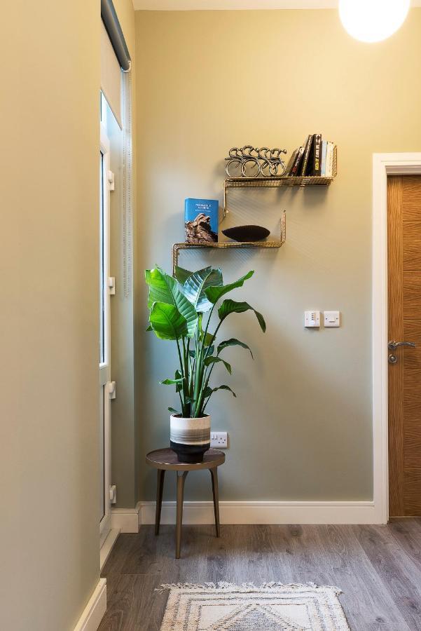 Blue Door Apartments Нюкасъл Екстериор снимка