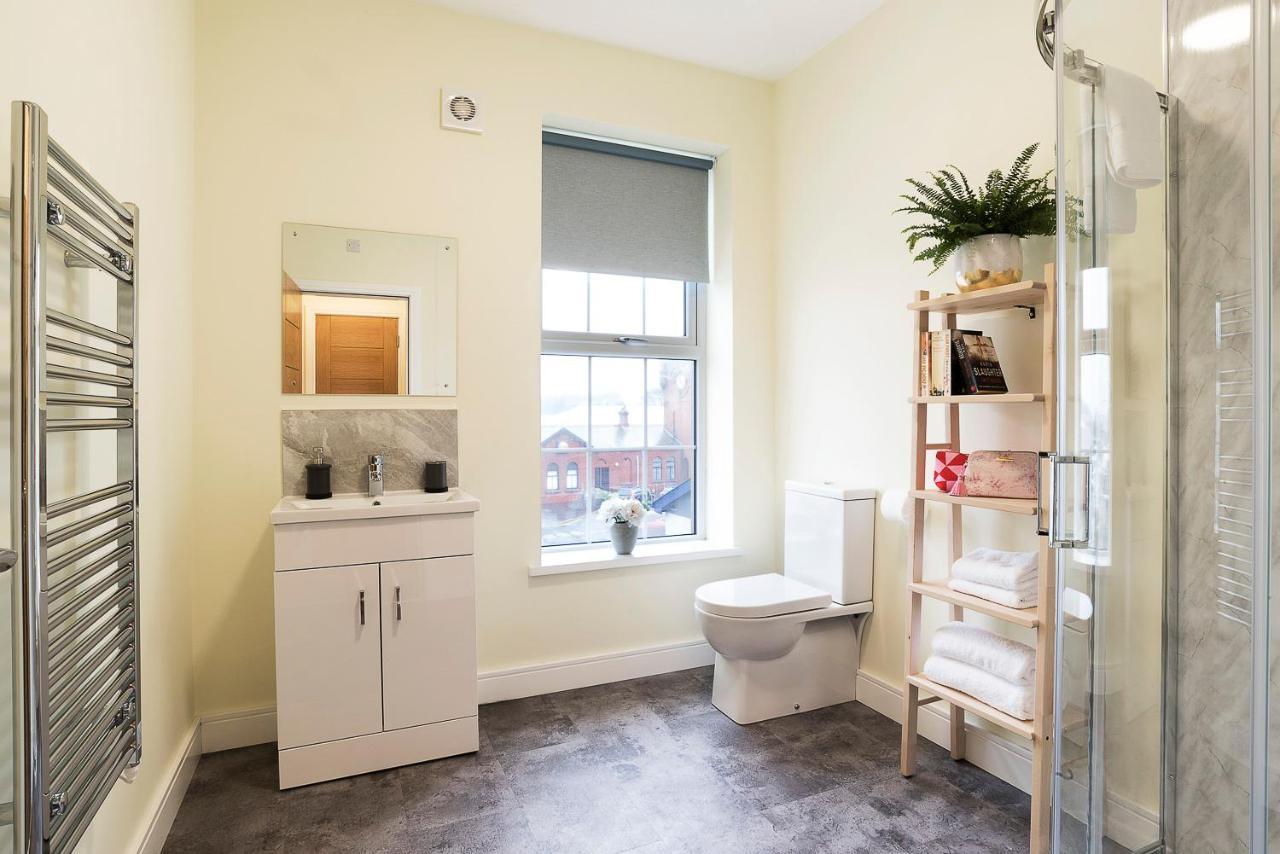 Blue Door Apartments Нюкасъл Екстериор снимка